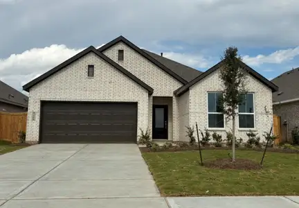 New construction Single-Family house 8314 Amber Summit Ln, Angleton, TX 77515 plan Hendrix - image