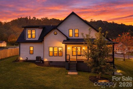New construction Single-Family house 38 Red Laurel Ct, Hendersonville, NC 28792 - image