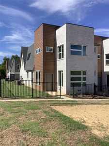 New construction Single-Family house 318 Oakbend Drive, Lewisville, TX 75067 - photo 0