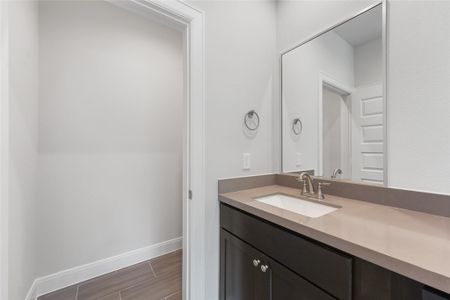 New construction Single-Family house 2708 Grand Fountains Dr, Unit E, Houston, TX 77054 plan 9301 - image 4