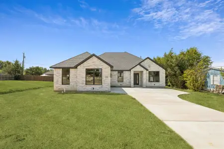 New construction Single-Family house 113 E Southbrook Dr, Glenn Heights, TX 75154 - image