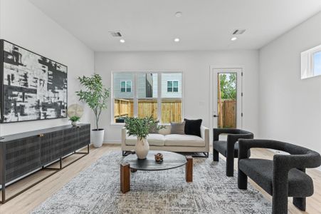 New construction Single-Family house 6423 Madrid St, Houston, TX 77021 - image 4