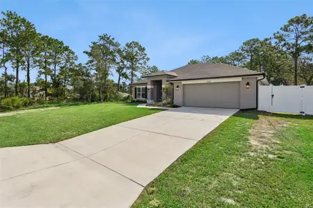 New construction Single-Family house 11268 Kodiak Wren Rd, Weeki Wachee, FL 34614 plan 2330 - image