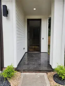 New construction Single-Family house 10926 Ivyridge Rd, Unit B, Houston, TX 77043 - image 3