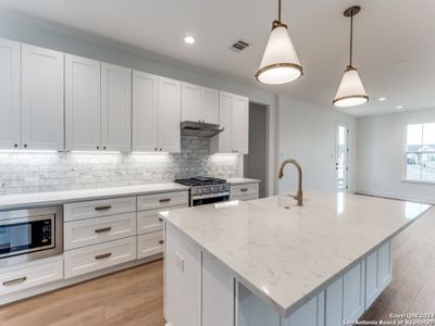 New construction Single-Family house 414 Alexander Ave, New Braunfels, TX 78130 null- photo 9 9