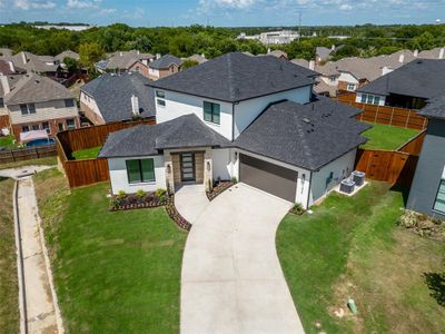 New construction Single-Family house 1306 Genoa Cir, Garland, TX 75040 null- photo 2 2