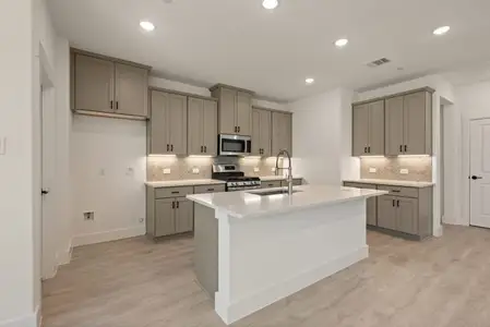 New construction Townhouse house 4513 Lamplights Dr, Celina, TX 75078 plan Aurora Modern - image 5