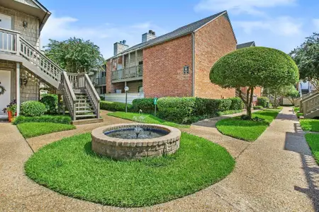 New construction Condo house 2829 Timmons Ln, Unit 202, Houston, TX 77027 null- photo 0