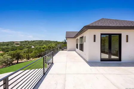 New construction Single-Family house 9007 Fox Briar Ln, Boerne, TX 78006 - image 3