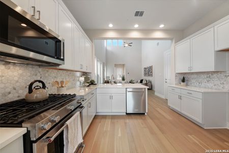 New construction Single-Family house 618 Chambray Rd, New Braunfels, TX 78130 - image 16