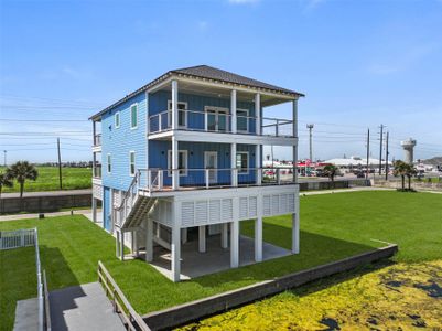 New construction Single-Family house 18 Blue Heron Dr, Jamaica Beach, TX 77554 - image