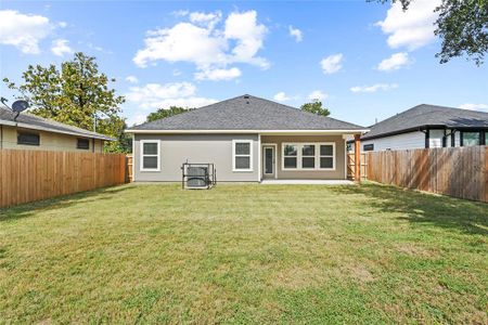 New construction Single-Family house 4550 Luzon St, Dallas, TX 75216 - image