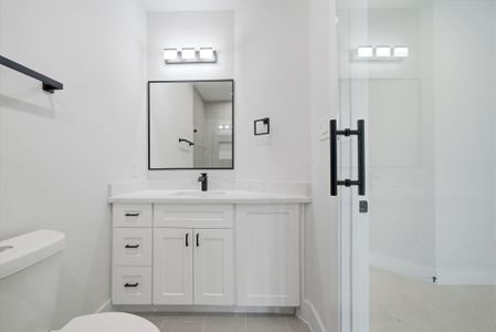 New construction Single-Family house 328 Janisch, Unit C, Houston, TX 77018 - image 18