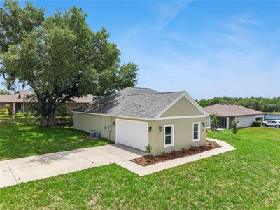New construction Single-Family house 100 Fairway Cir, Umatilla, FL 32784 - image