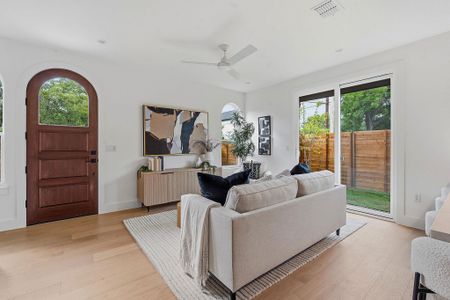 New construction Single-Family house 1157 Nickols Ave, Austin, TX 78721 - image 15