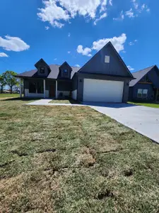 New construction Single-Family house 612 Austin St, West Columbia, TX 77486 - image