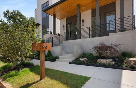 New construction Single-Family house 194 East Lake Terrace Southeast, Atlanta, GA 30317 - photo 1 1