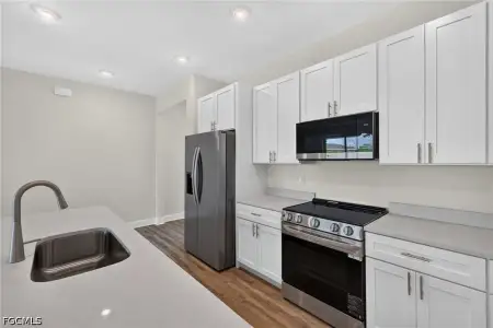 New construction Single-Family house 1208 Nw 19Th St, Cape Coral, FL 33993 plan The Bluewater Cove - image 6