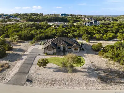 New construction Single-Family house 1709 Paradise Pkwy, Canyon Lake, TX 78133 - image
