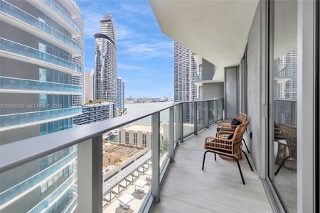 New construction Condo house 77 Se 5Th St, Unit 2006, Miami, FL 33131 - image