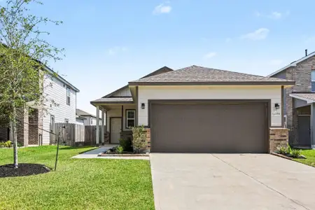 New construction Single-Family house 16909 Needlepoint Dr, Conroe, TX 77304 - image