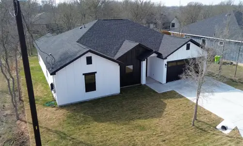 New construction Single-Family house 113 E Keomuku Ln, Bastrop, TX 78602 - image