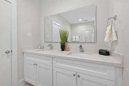 New construction Single-Family house 833 Dorchester St St, Unit E, Houston, TX 77022 - image 11