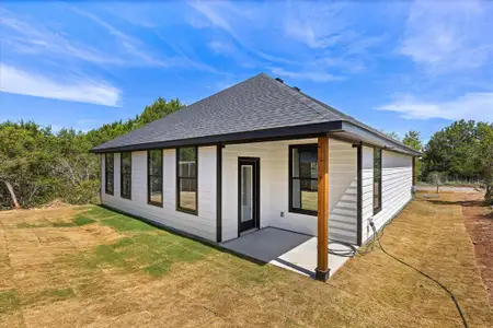 New construction Single-Family house 5915 Black Pine Cir, Granbury, TX 76048 - image