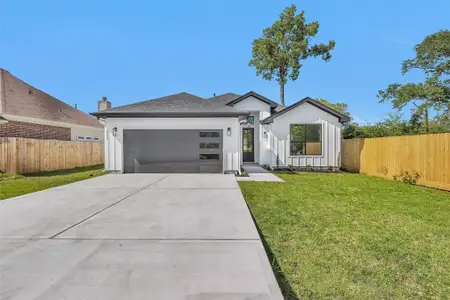 New construction Single-Family house 6334 Roughlock St, Houston, TX 77016 - image