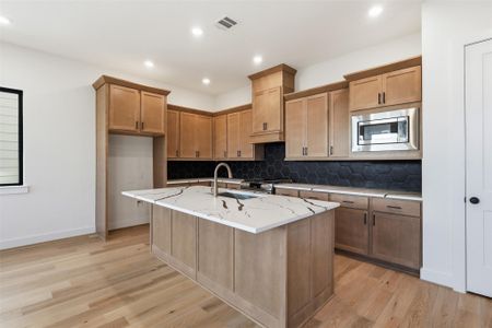 New construction Single-Family house 1422 Caywood Ln, Unit D, Houston, TX 77055 - image 13