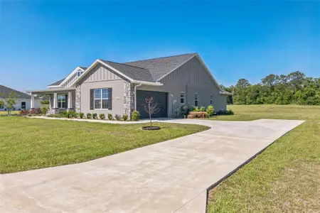 New construction Single-Family house 2065 Nw 79Th Lp, Ocala, FL 34475 - image