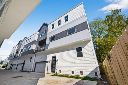 New construction Single-Family house 1122 W 16Th St, Unit C, Houston, TX 77008 - image