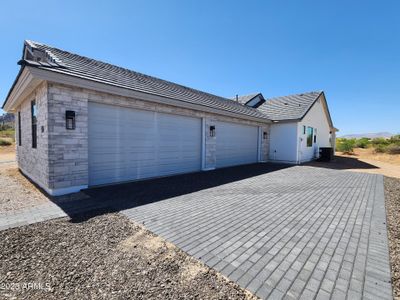 4 CAR GARAGE