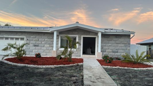 New construction Single-Family house 2313 Se Mariposa Avenue, Port Saint Lucie, FL 34952 - photo 0