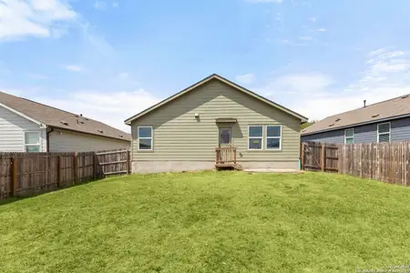 New construction Single-Family house 6830 Wolf Vly, San Antonio, TX 78242 - image