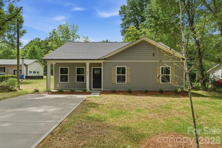 New construction Single-Family house 2021 Hart Rd, Charlotte, NC 28214 - image