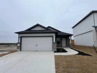 New construction Single-Family house 140 Flying Tiger Trl, Jarrell, TX 76537 null- photo 0