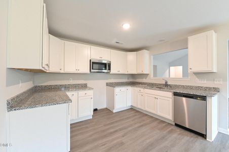 New construction Single-Family house 101 Hill Valley Dr, La Grange, NC 28551 - image 11