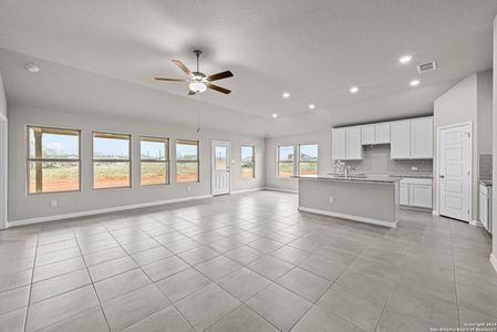 New construction Single-Family house 109 Reno Trl, Floresville, TX 78114 Esparanza- photo 8 8