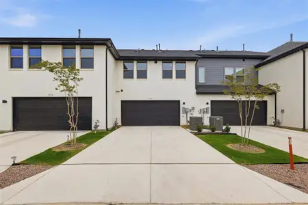 New construction Townhouse house 4734 Smokey Quartz Ln, Arlington, TX 76005 - image