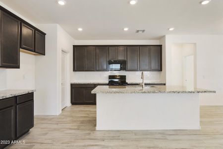 New construction Single-Family house 5532 N 192Nd Ln, Litchfield Park, AZ 85340 2492- photo 13 13