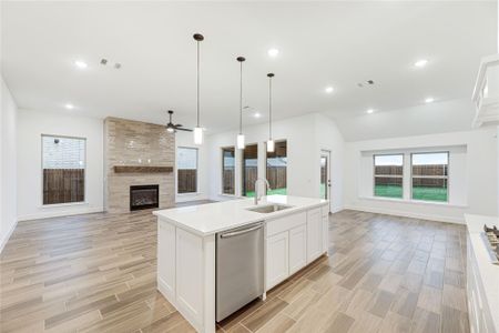 New construction Single-Family house 1240 Amberwood Ln, Red Oak, TX 75154 plan Caraway - image 17