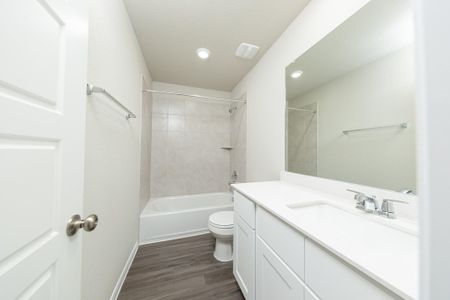 New construction Single-Family house 9258 Grace Ridge Dr, Willis, TX 77318 plan Woodland - image 7