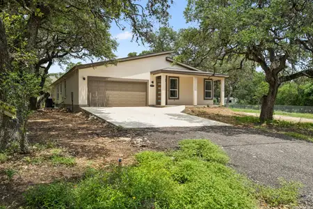 New construction Single-Family house 6471 Hollyhock Rd, San Antonio, TX 78240 - image