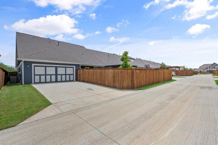 New construction Single-Family house 10924 Rochelle Ct, Midlothian, TX 76065 Dauphin- photo 29 29