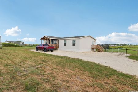 New construction Single-Family house 2629 Fm 1332, Jourdanton, TX 78026 - image