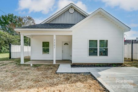 New construction Single-Family house 2307 West Boulevard, Charlotte, NC 28208 - photo 0