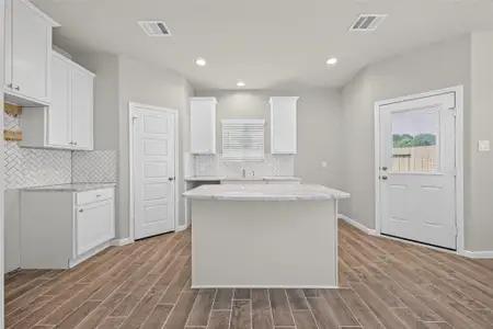 New construction Single-Family house 516 Emerald Thicket, Huffman, TX 77336 - image 7