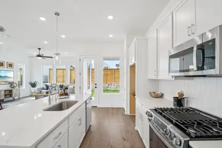 New construction Single-Family house 1302 Rambling Rose Rd, Austin, TX 78745 plan Van Zandt - image 17