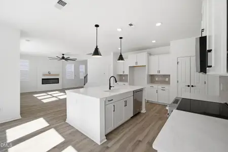 New construction Single-Family house 2337 Fleming Rd, Fuquay Varina, NC 27526 plan McKimmon - image 5